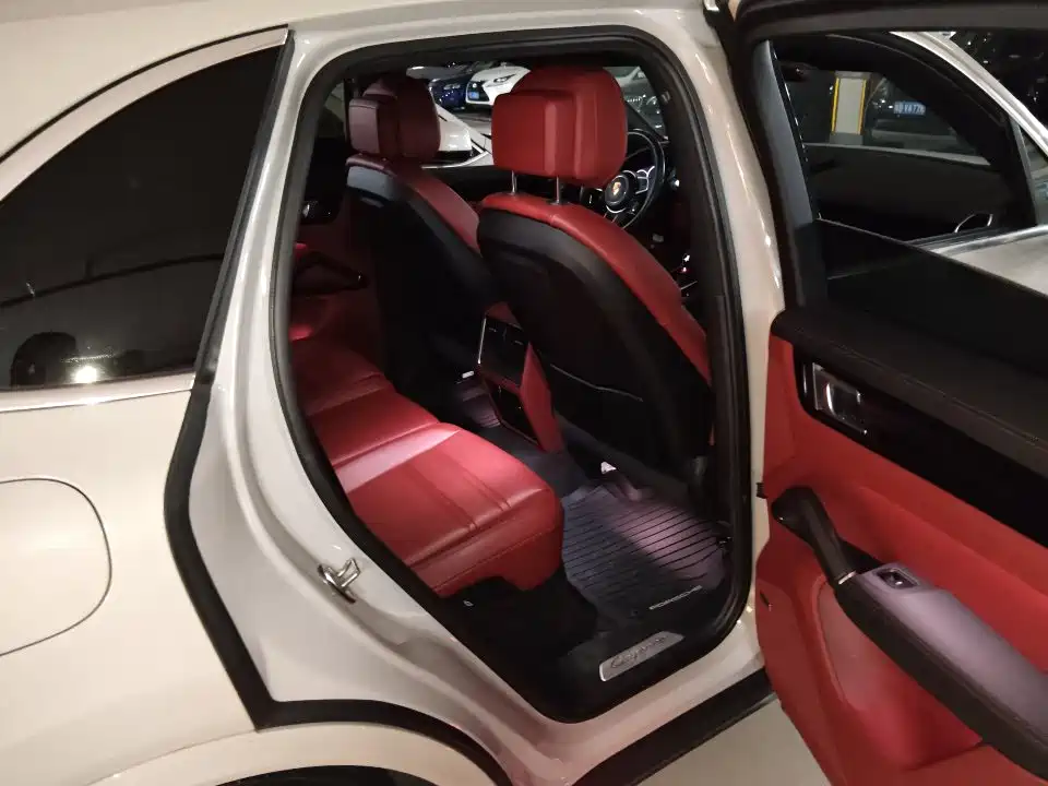 Porsche Cayenne Hybrid — миниатюра 16