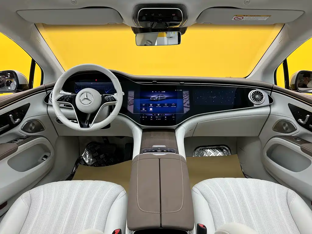Mercedes-Benz EQS 2022 450+