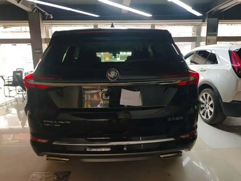 Buick Enclave — миниатюра 4