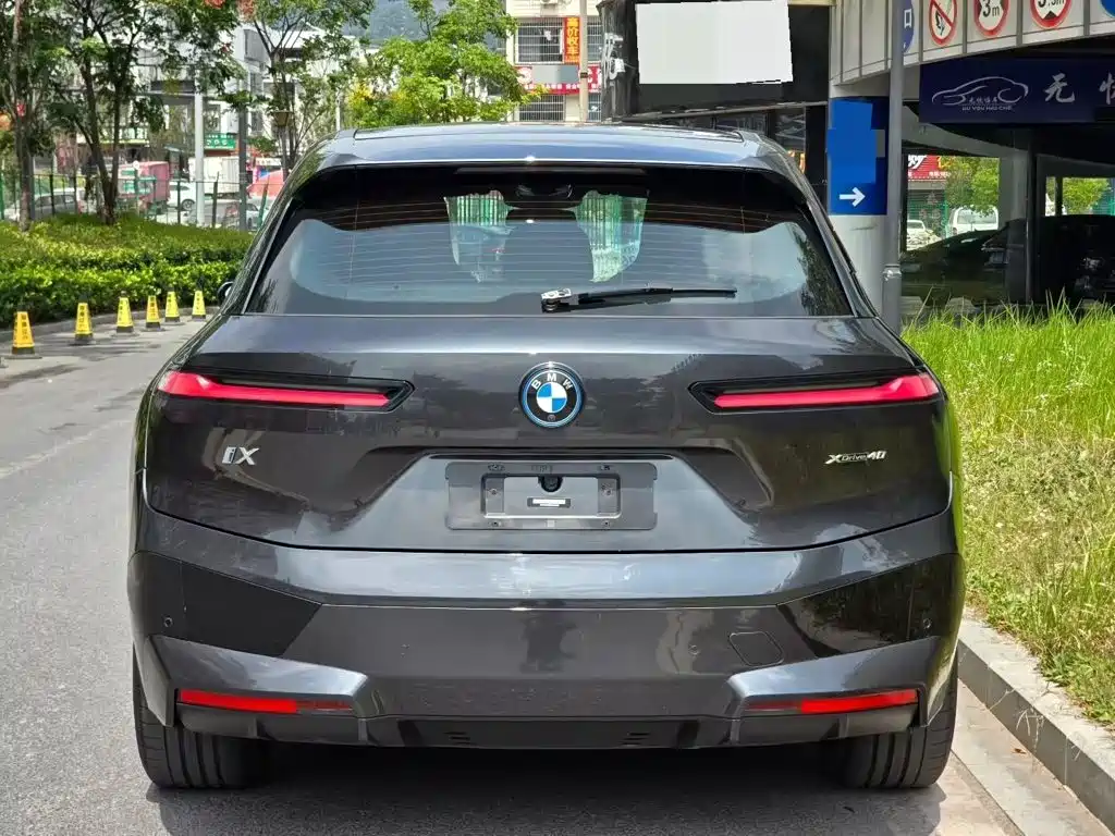 BMW iX — миниатюра 4