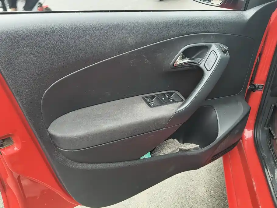 Volkswagen Polo — миниатюра 7