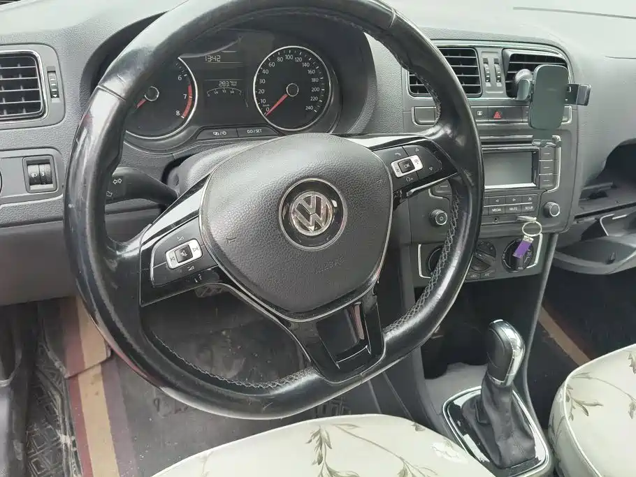 Volkswagen Polo — миниатюра 15