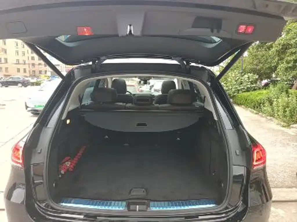 Mercedes-Benz GLE (Import) — миниатюра 19