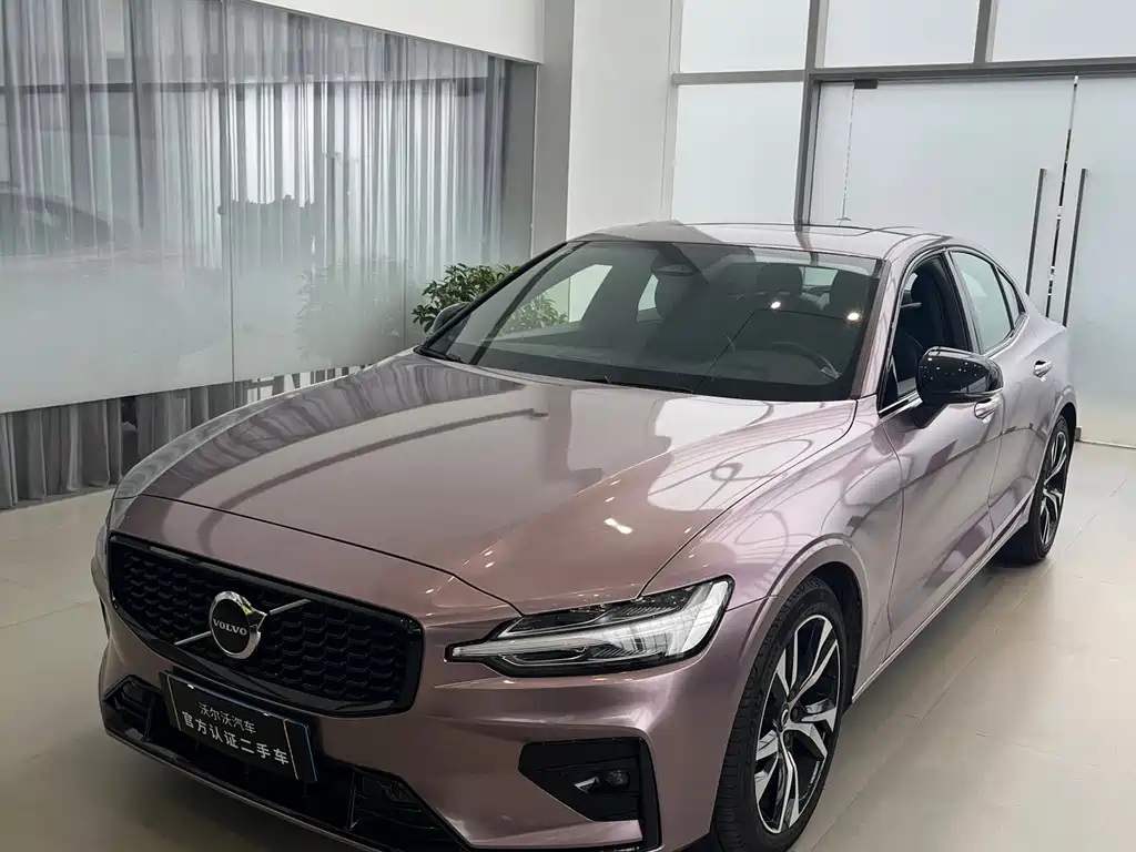 Volvo S60 2024