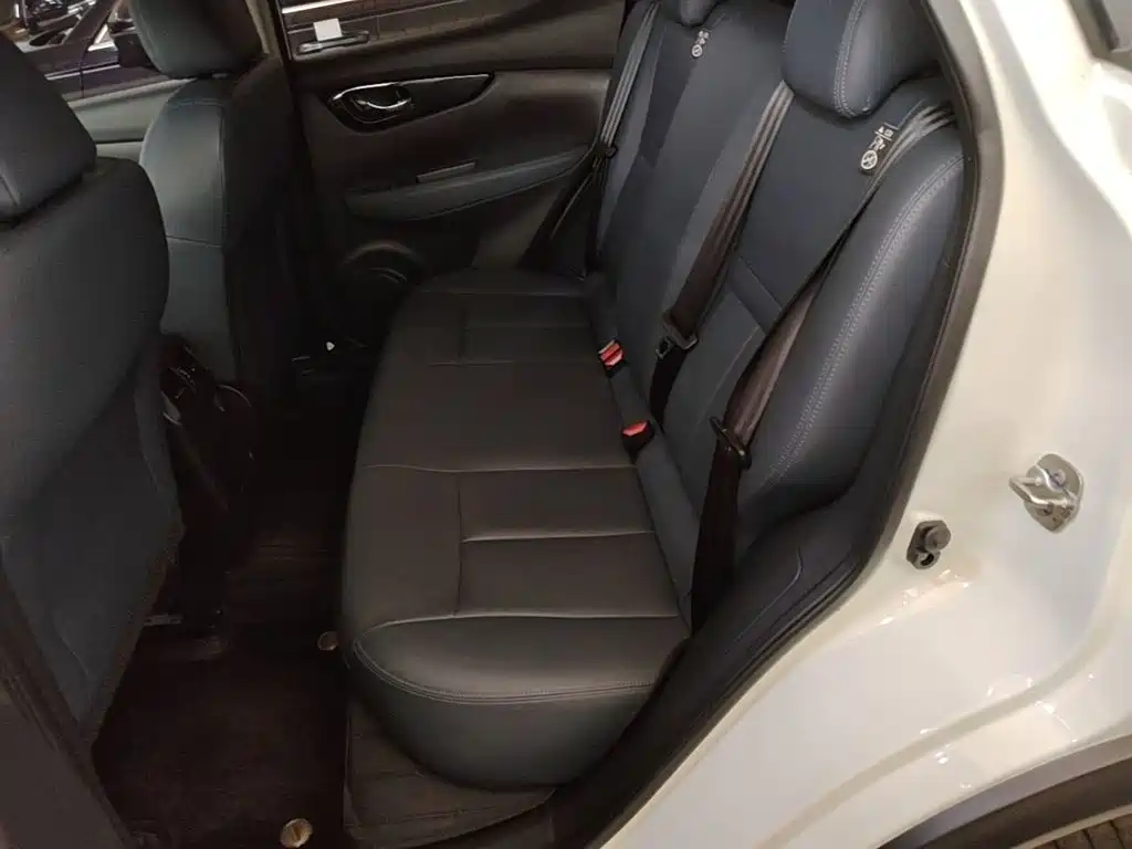 Nissan Qashqai — миниатюра 17
