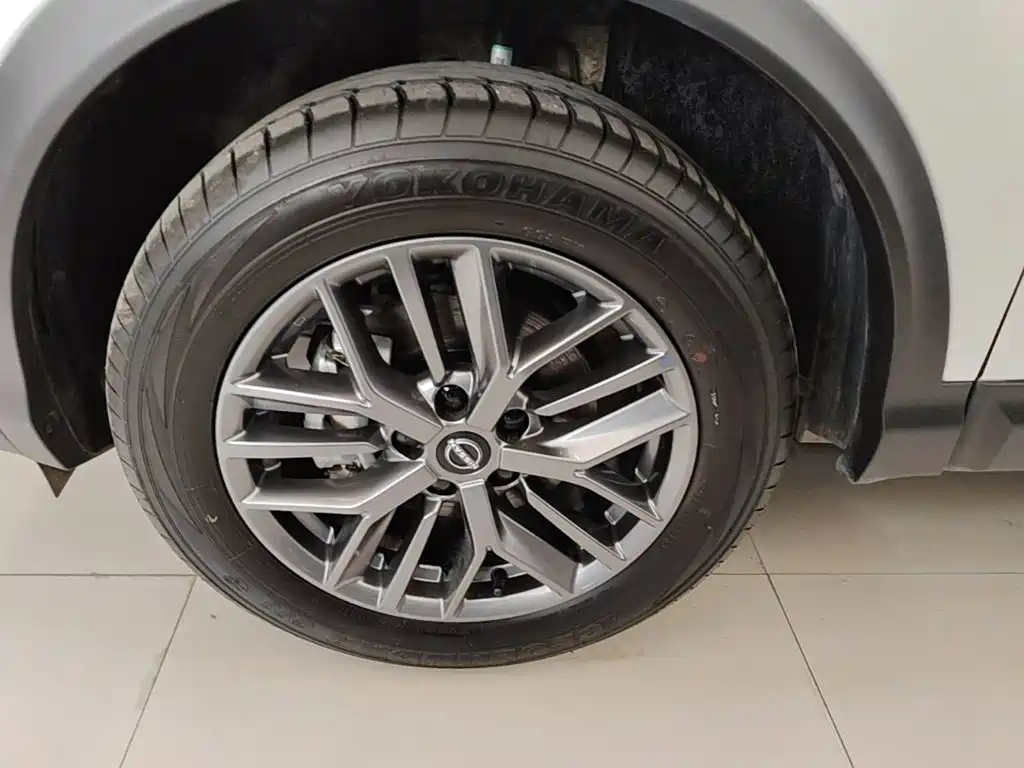 Nissan Qashqai — миниатюра 23