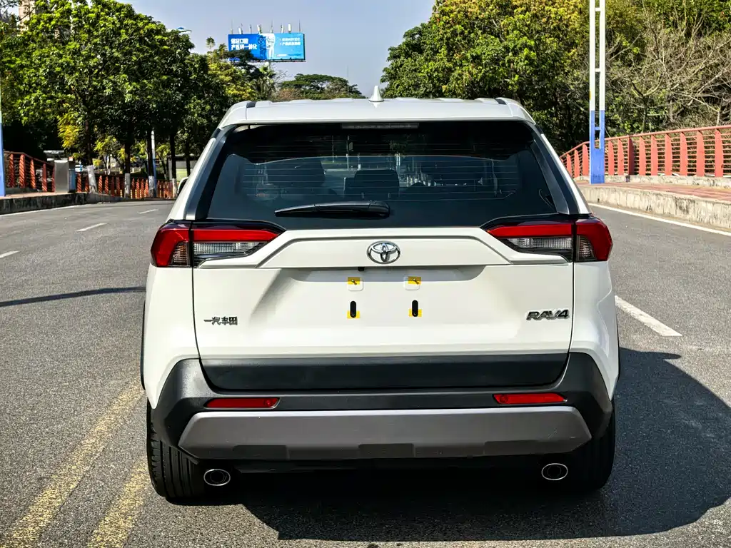 TOYOTA RAV4 RONGFANG