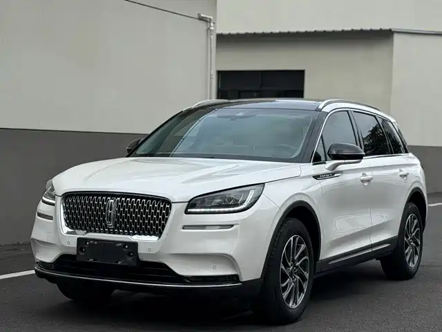 LINCOLN ADVENTURER 2021