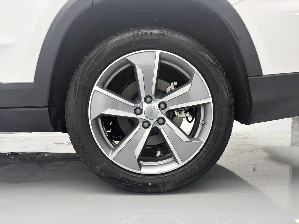 Geely Haoyue L — миниатюра 9