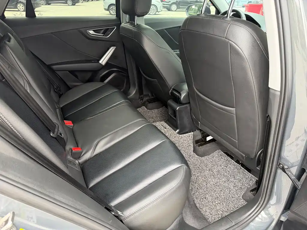 Audi Q2L — миниатюра 13