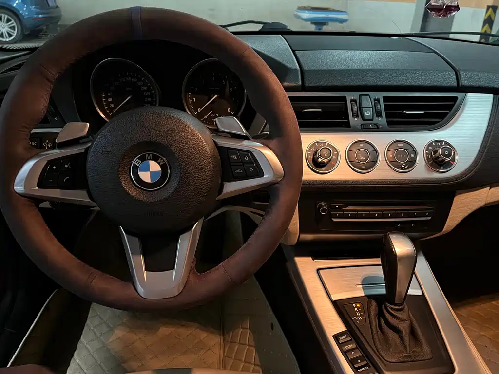 BMW Z4 2009 sDrive23i Lead