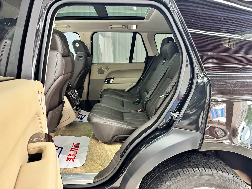 Land Rover Range Rover — миниатюра 8