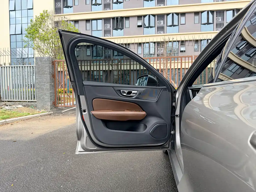 Volvo S60 2020 T4 Luxury