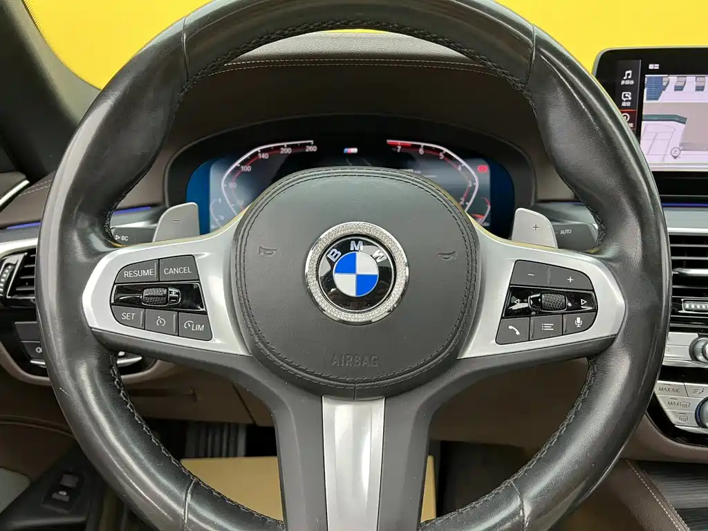 BMW 5 Series — миниатюра 16
