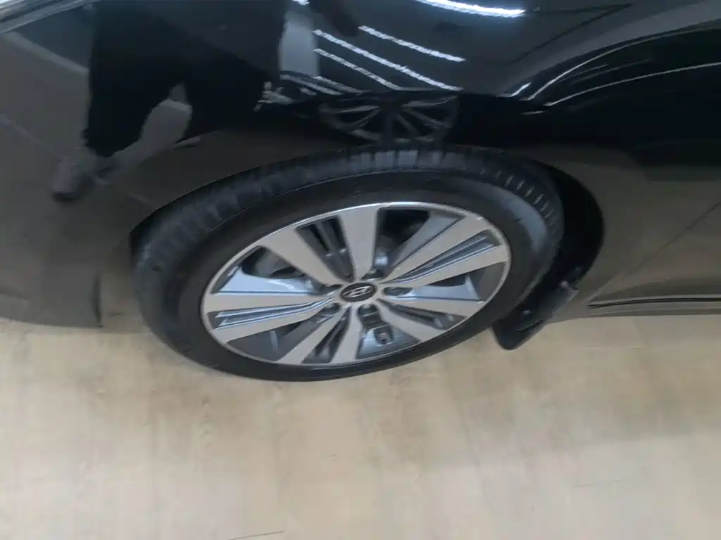 Hyundai Mistra — миниатюра 23