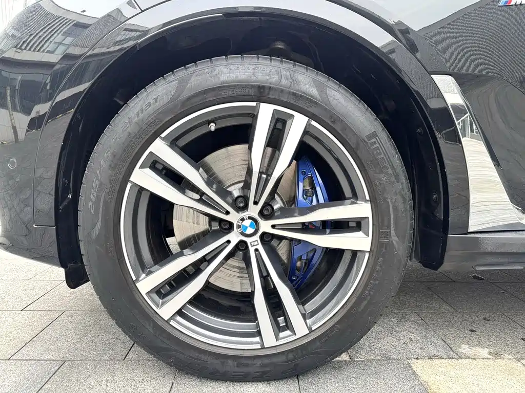 BMW X7 — миниатюра 3