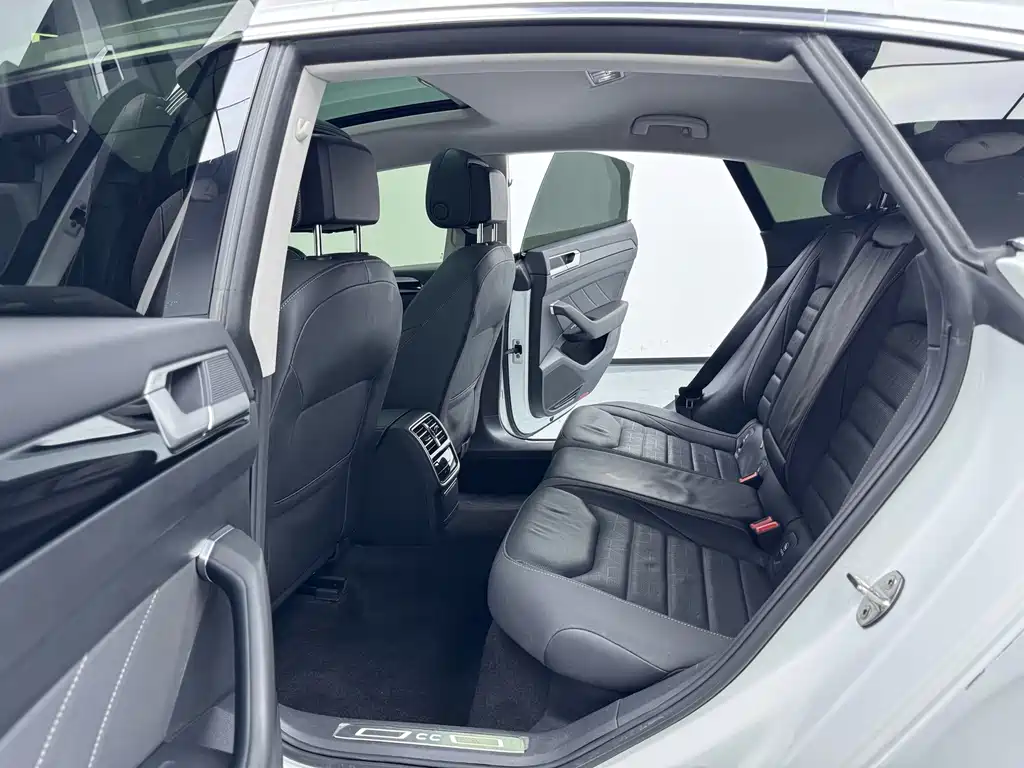 Volkswagen CC — миниатюра 7
