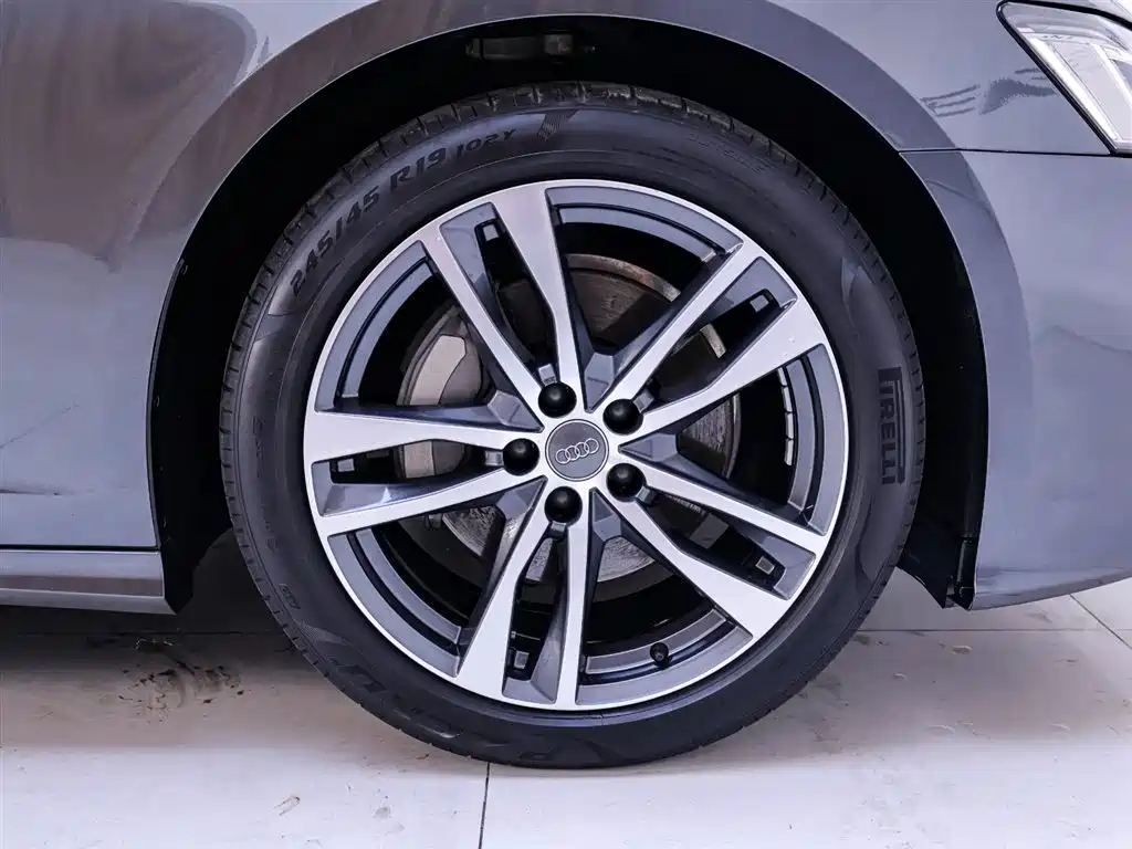 Audi A6L 2021 40 TFSI Luxury