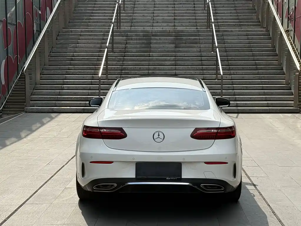 Mercedes-Benz E-Class (Import) — миниатюра 14
