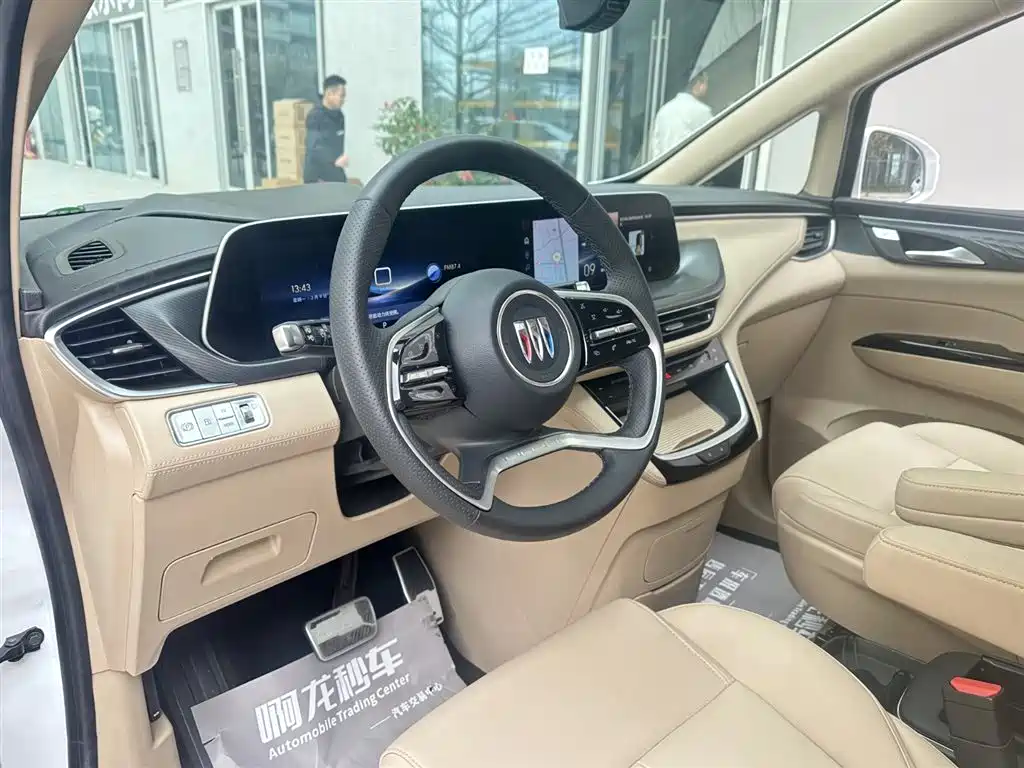 BUICK GL8 NEW ENERGY