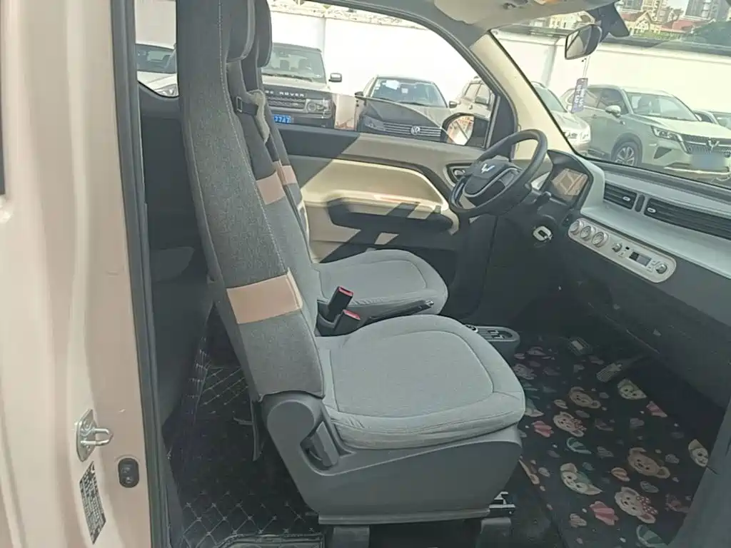 Wuling MINIEV — миниатюра 25