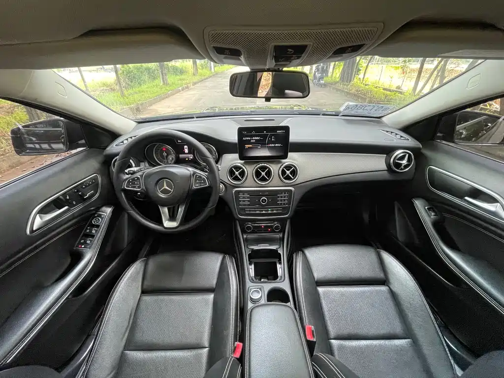 Mercedes-Benz GLA — миниатюра 16
