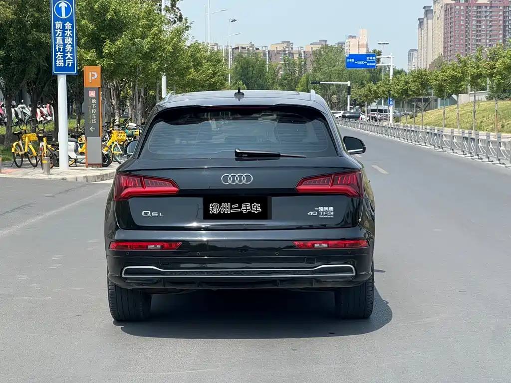 Audi Q5L 2018 40 TFSI Fashion V