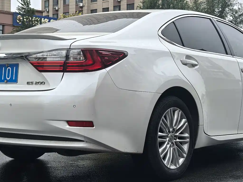 Lexus ES — миниатюра 9