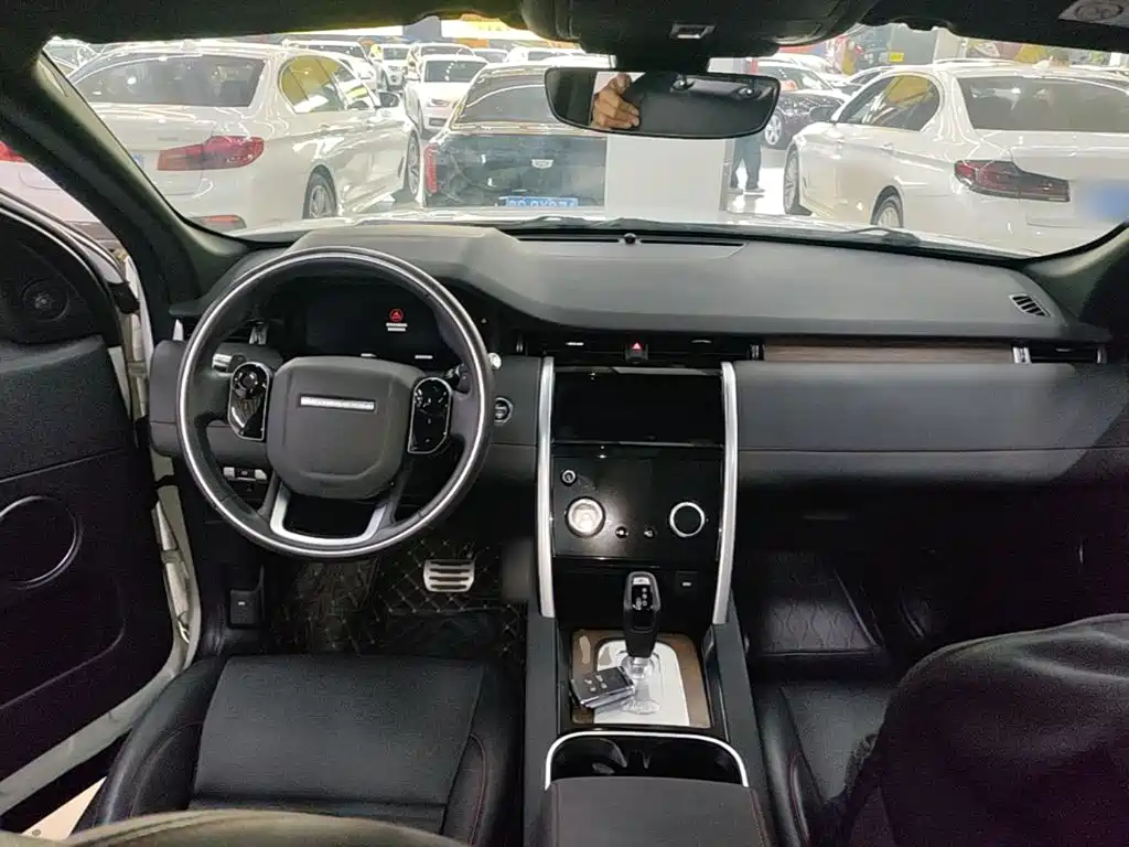 Land Rover Discovery Sport — миниатюра 10