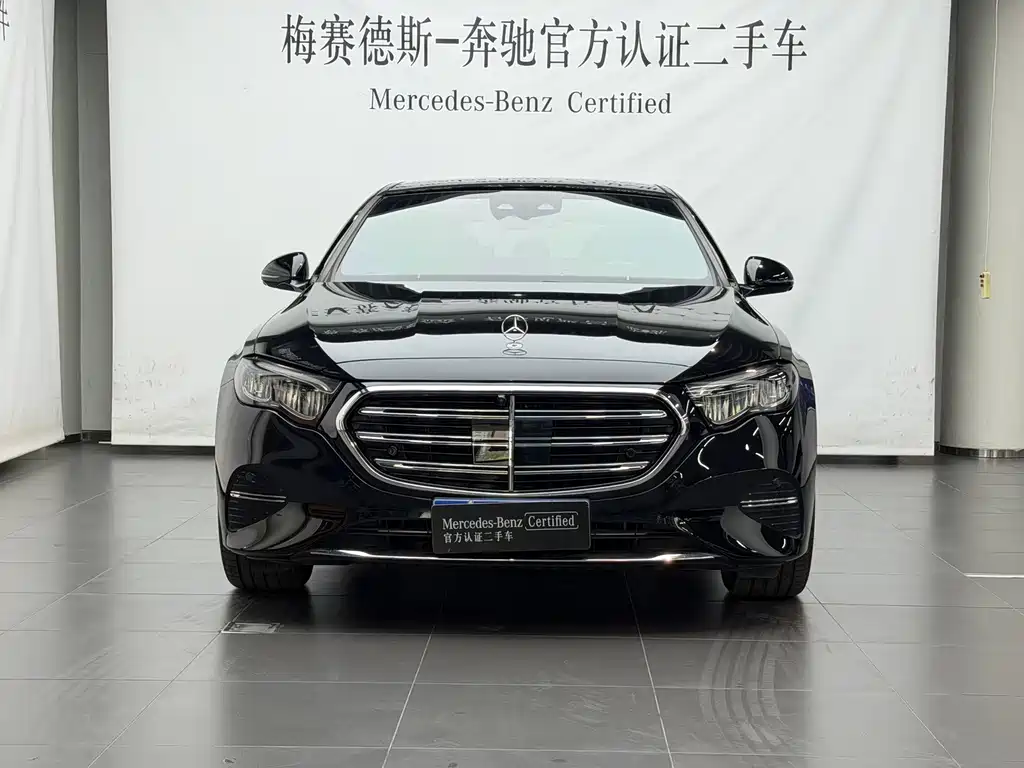 Mercedes-Benz E-Class — миниатюра 2