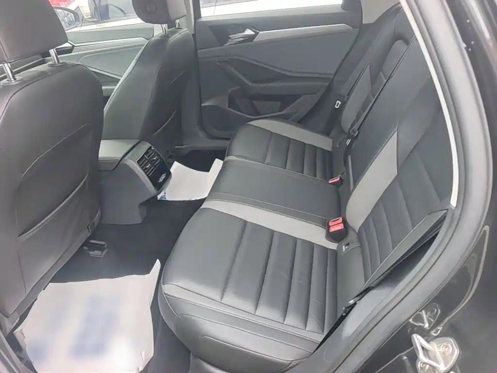 Volkswagen Sagitar — миниатюра 17