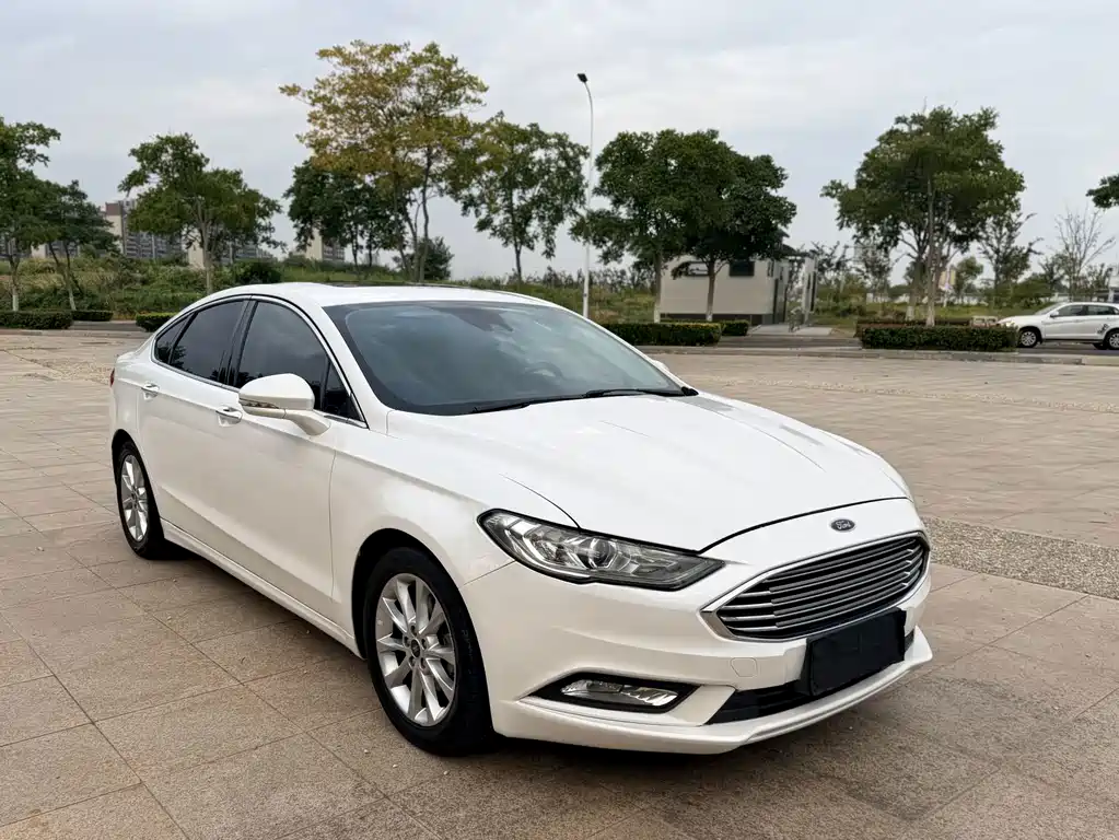 Ford Mondeo — миниатюра 8