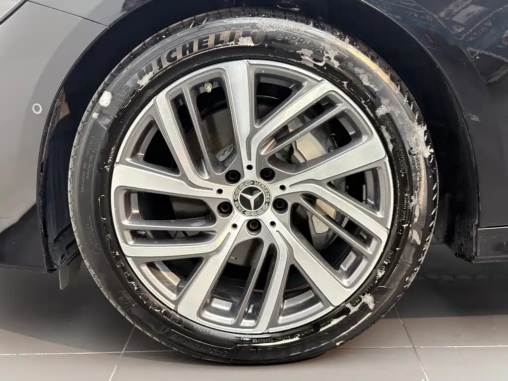 Mercedes-Benz E-Class — миниатюра 16