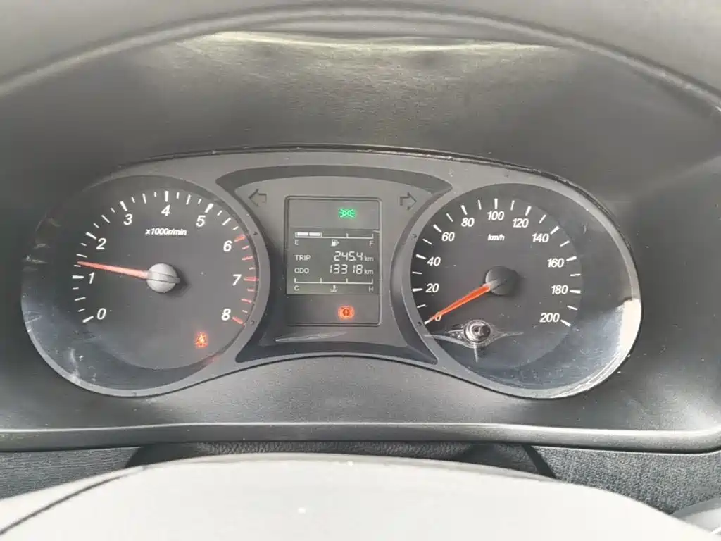 Wuling Hongguang PLUS — миниатюра 12