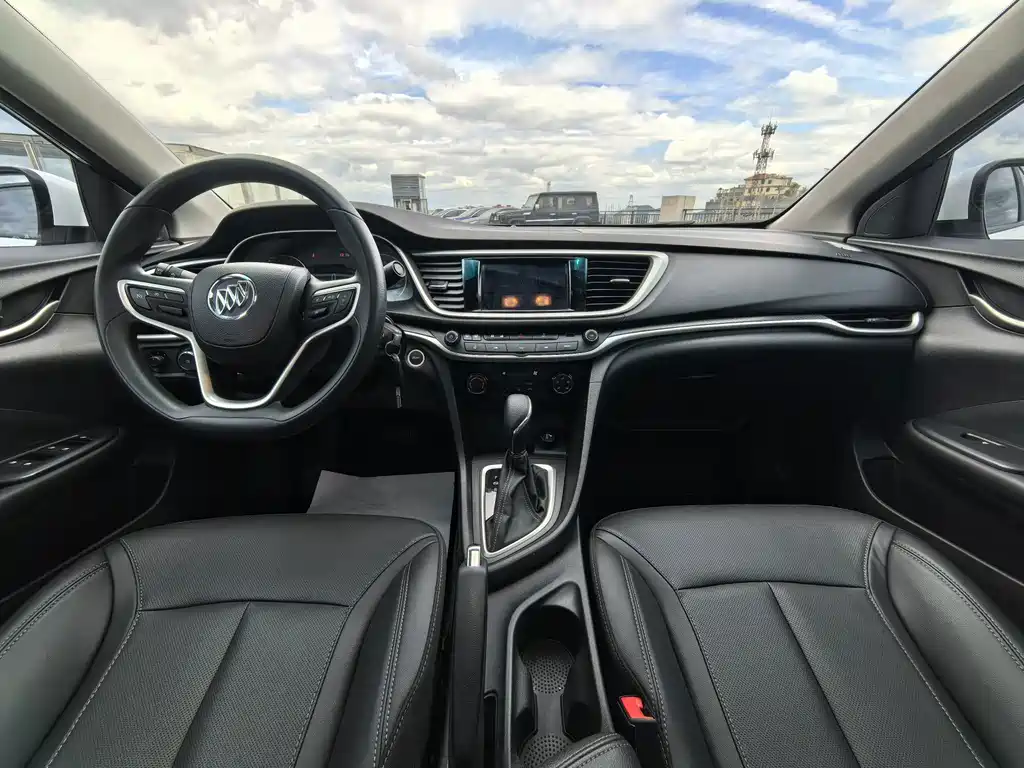 Buick Excelle — миниатюра 9