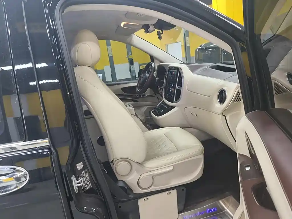 Mercedes-Benz Vito — миниатюра 9