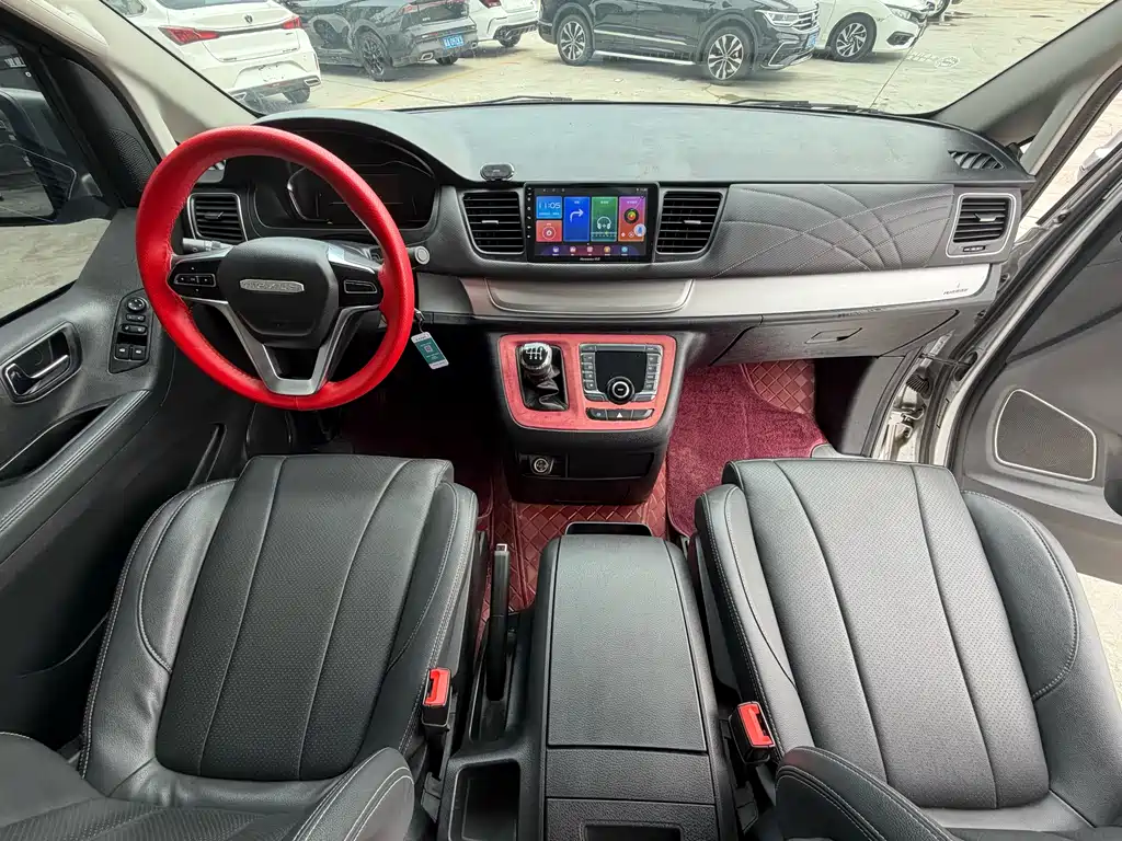 Maxus G10 2023 2.0T MT 7 мест