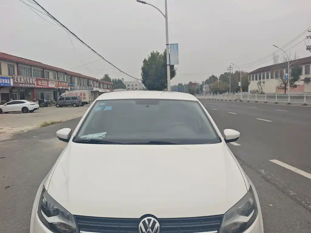 Volkswagen Polo — миниатюра 2