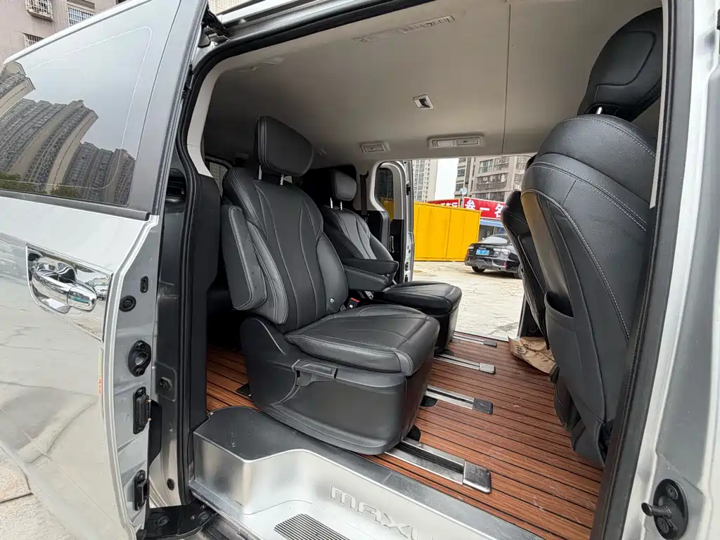 Maxus G10 2023 2.0T MT 7 мест