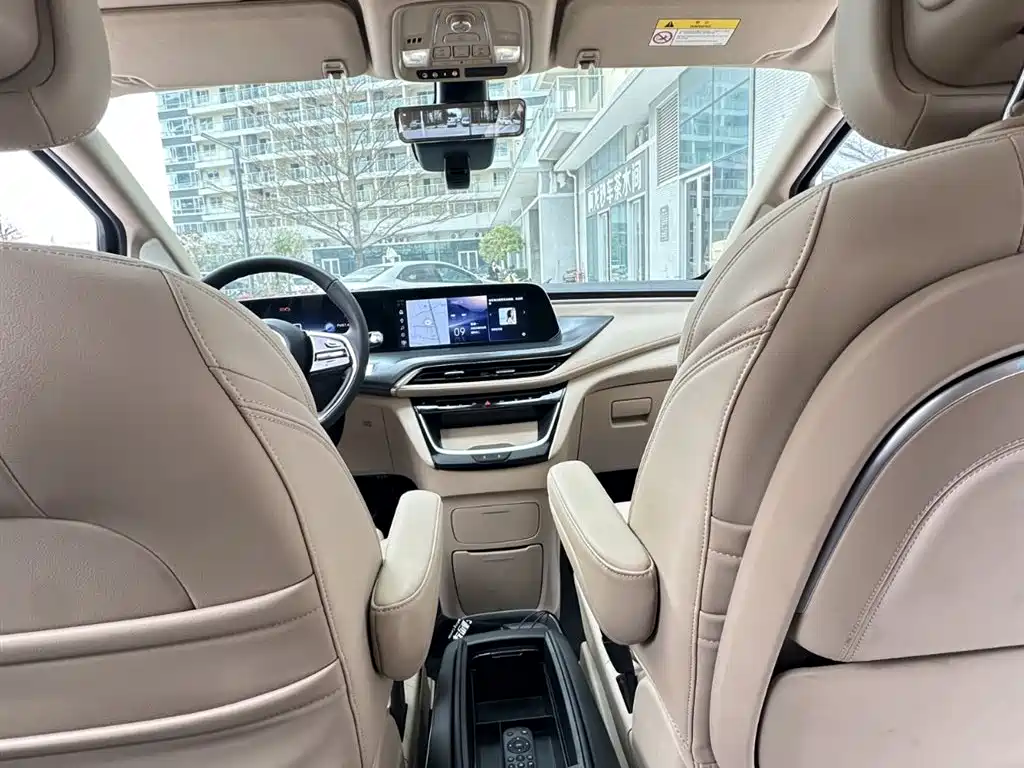 BUICK GL8 NEW ENERGY