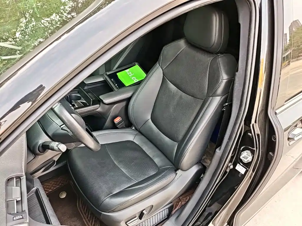 Toyota Sienna — миниатюра 15