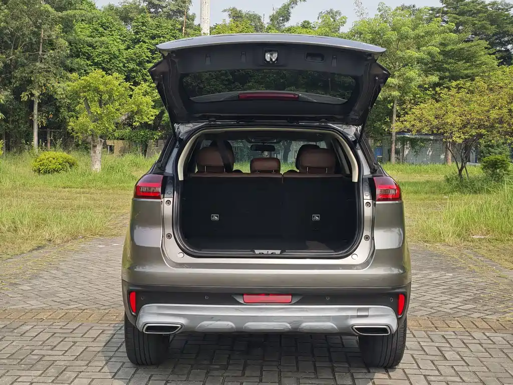 Geely Boyue — миниатюра 23