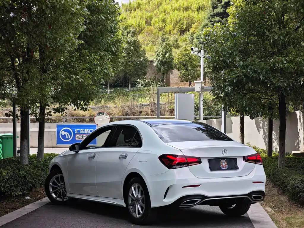 Mercedes-Benz A-Class — миниатюра 10