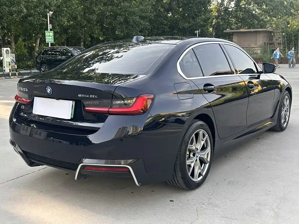 BMW i3 — миниатюра 6