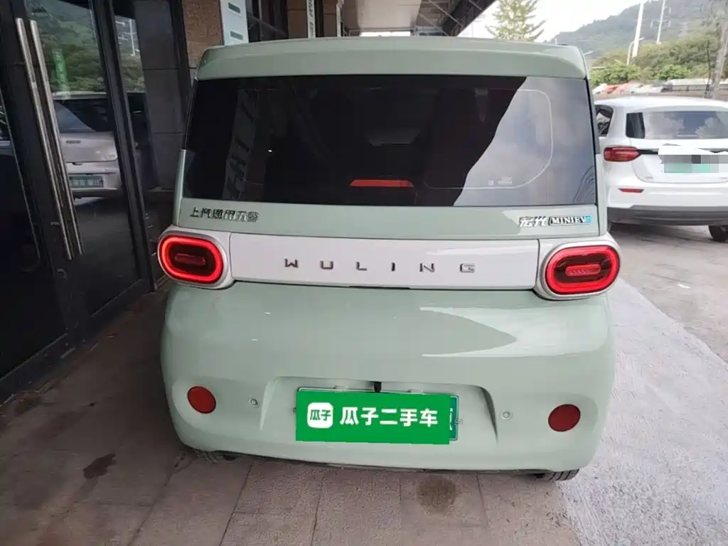 Wuling MINIEV — миниатюра 6