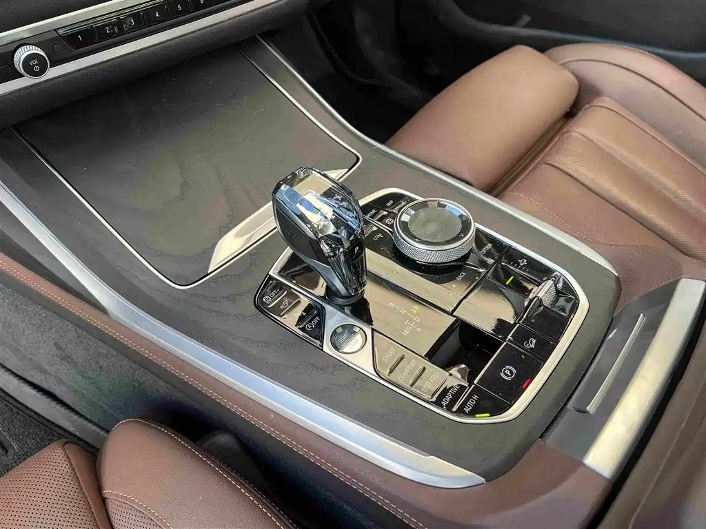 BMW X7 — миниатюра 7