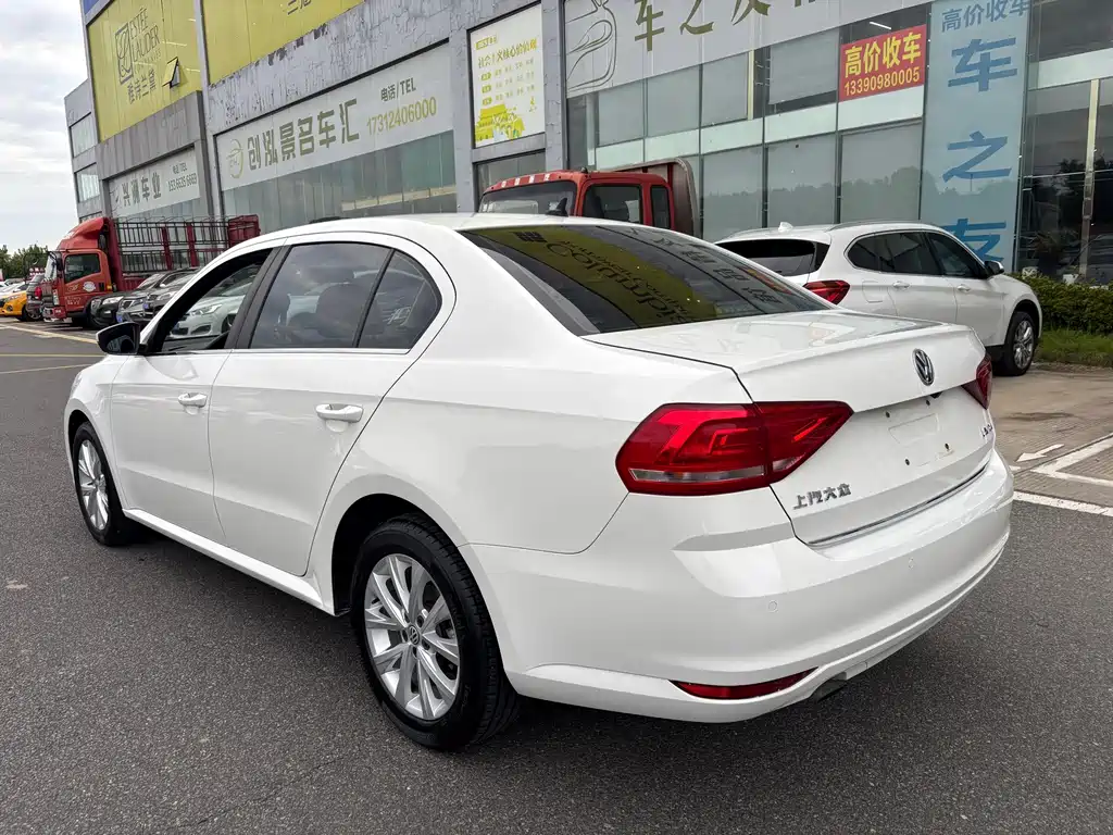 Volkswagen Lavida — миниатюра 9