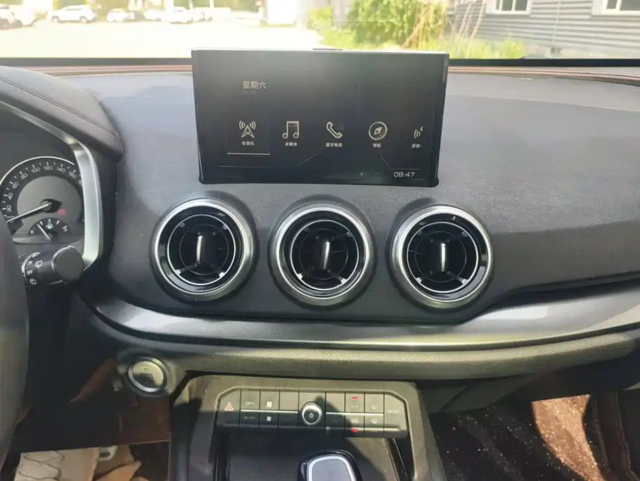 Wey Wey VV5 — миниатюра 13