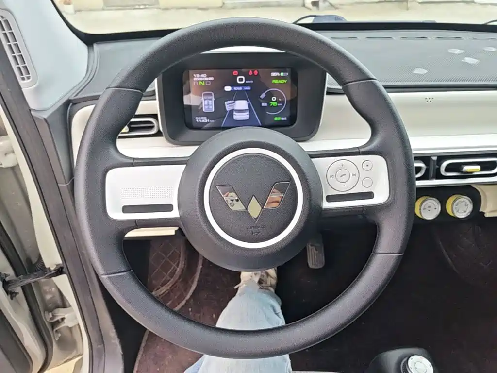 Wuling MINIEV — миниатюра 11