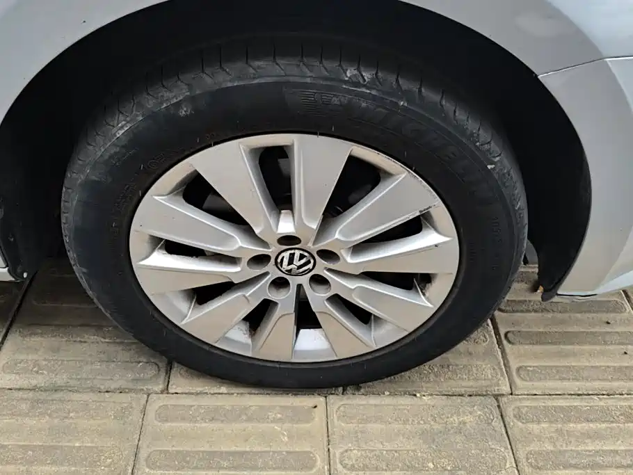 Volkswagen Lavida — миниатюра 6